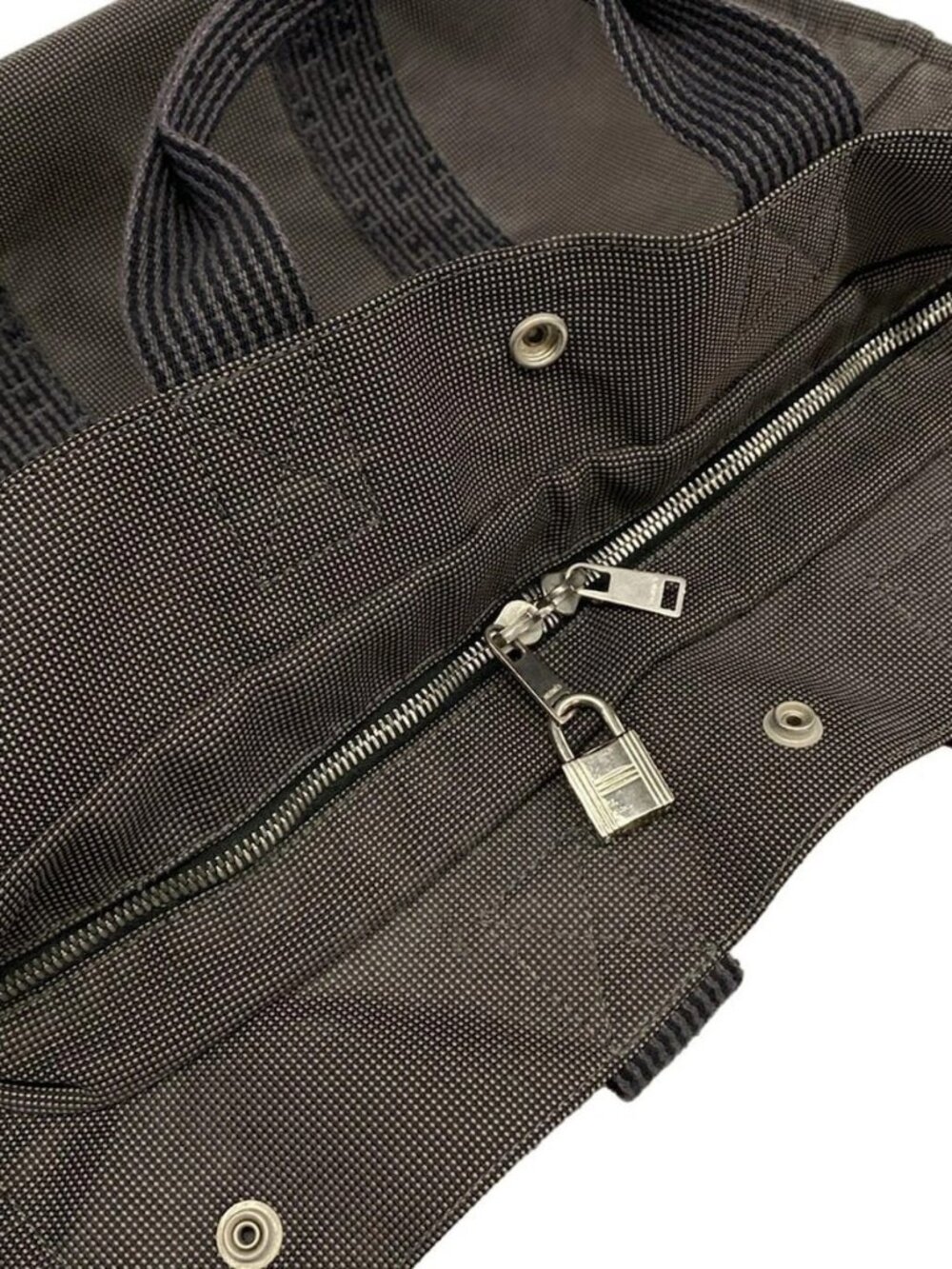 HERMES Her Line Tote MM Gray Polyamide Polyester Tote Bag - Picture 12 of 13